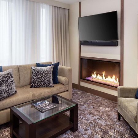 ฮิลตัน โรเชสเตอร์ เมโยคลีนิกแอเรีย Hotel ภายนอก รูปภาพ