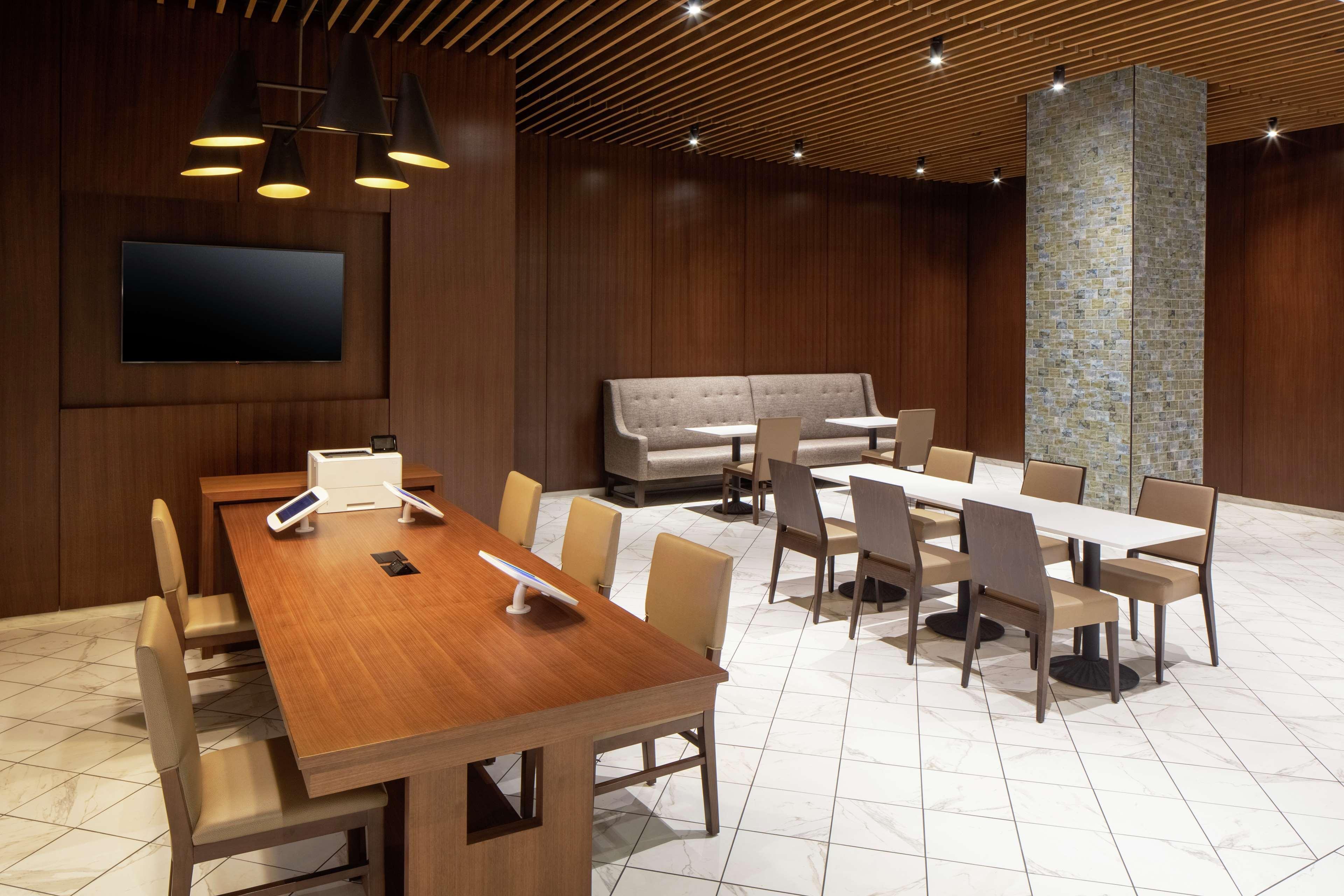 ฮิลตัน โรเชสเตอร์ เมโยคลีนิกแอเรีย Hotel ภายนอก รูปภาพ