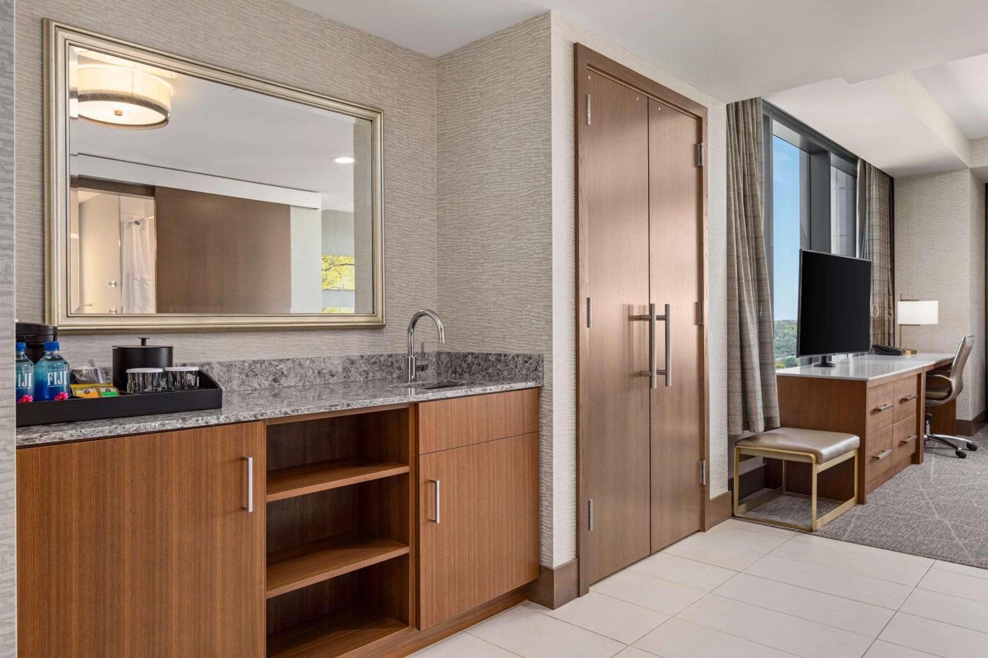 ฮิลตัน โรเชสเตอร์ เมโยคลีนิกแอเรีย Hotel ภายนอก รูปภาพ