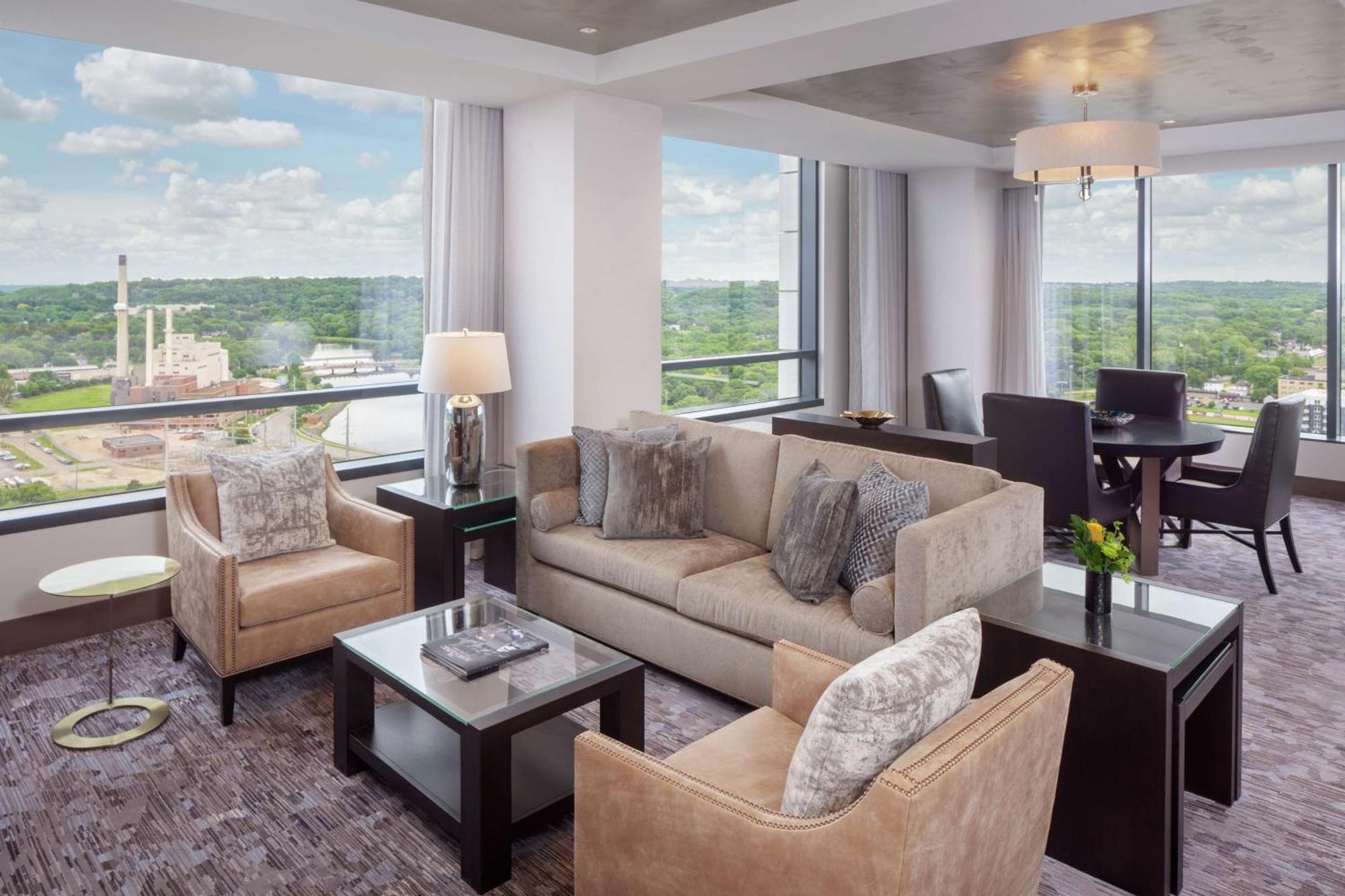 ฮิลตัน โรเชสเตอร์ เมโยคลีนิกแอเรีย Hotel ภายนอก รูปภาพ